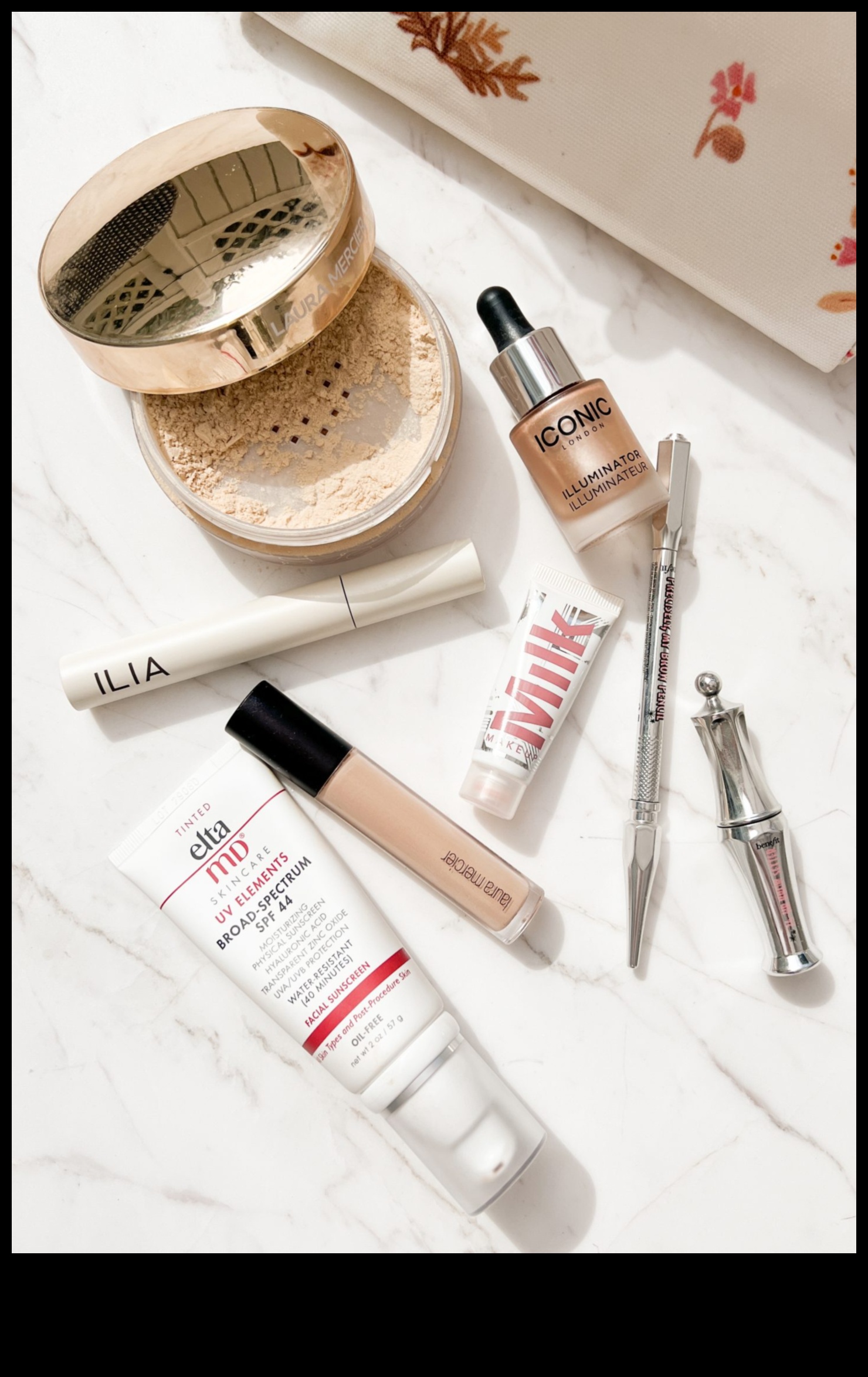 Morning Glow Μια ρουτίνα μακιγιάζ 5 λεπτών για φυσική εμφάνιση 4 Πρωινή λάμψη: Επίτευξη φυσικής λάμψης με μια ρουτίνα γρήγορου μακιγιάζ