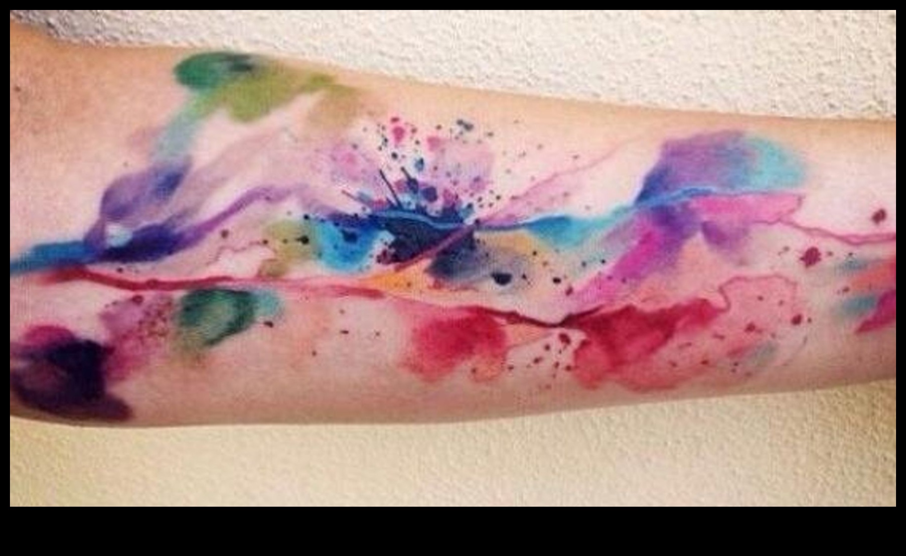 Splash of Style: Τατουάζ ακουαρέλας για μια μοναδική εμφάνιση
