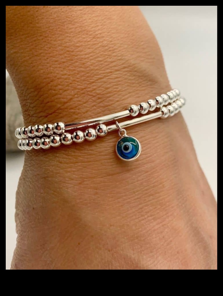 Charm and Chic: Αγκαλιάστε το look σας με βραχιόλια