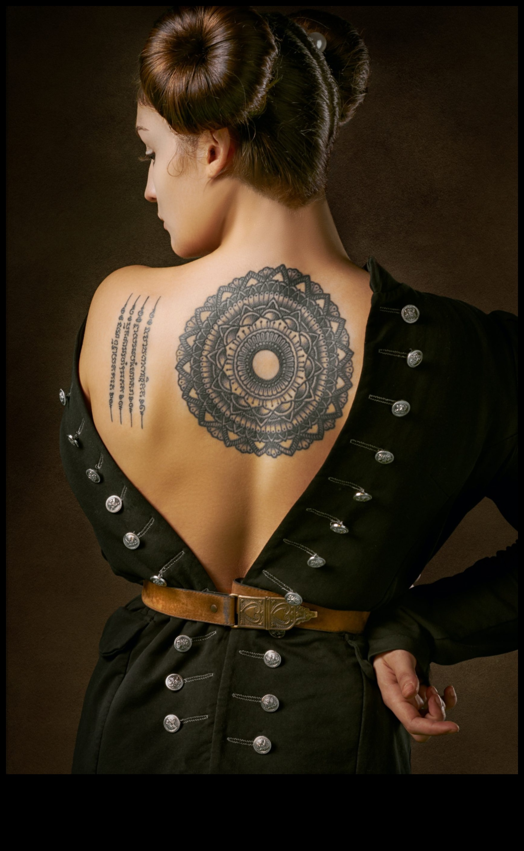 Ταπετσαρίες τατουάζ Μια διαχρονική μορφή τέχνης που λέει ιστορίες 5 Tattoo Tapestry: Weaving Stories Μέσα από περίπλοκα σχέδια