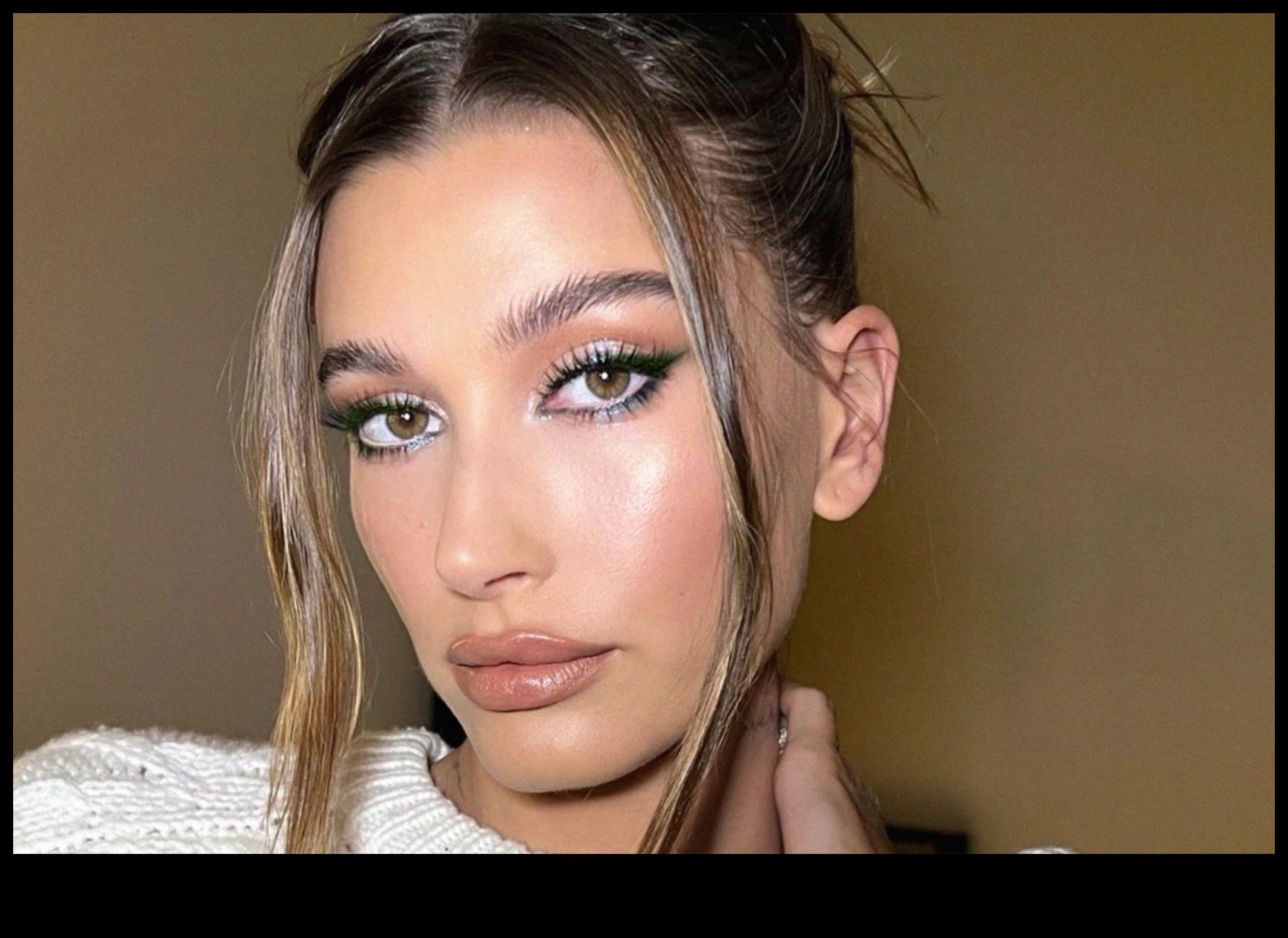 Party-Ready Eyes: Συμβουλές και κόλπα για μαγευτικό μακιγιάζ ματιών