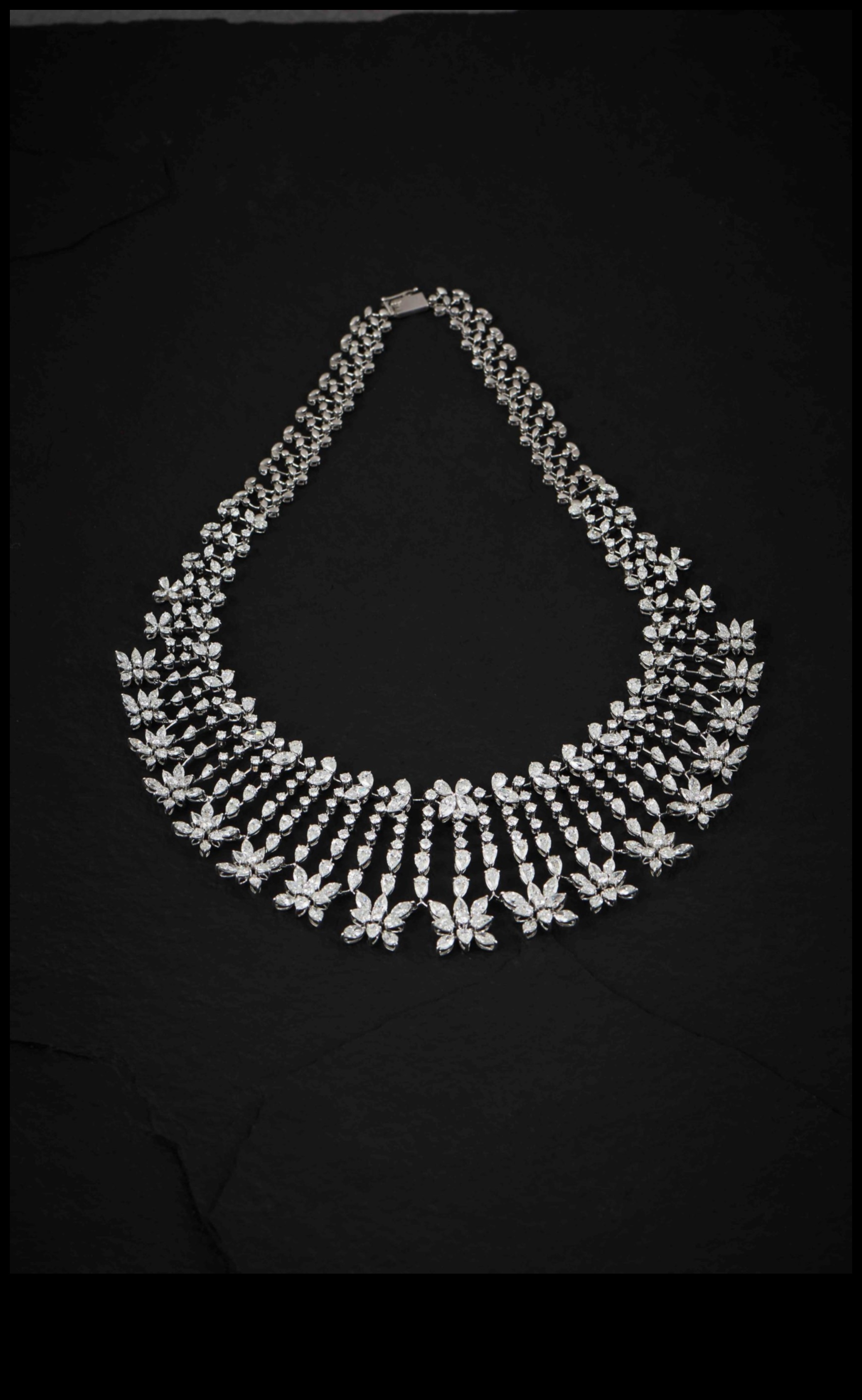 Diamond Dreams A Sparkling Collection of Dazzling Diamond Chokers 3 Diamond Dreams: Sparkle and Shine with Our Dazzling Diamond Chokers