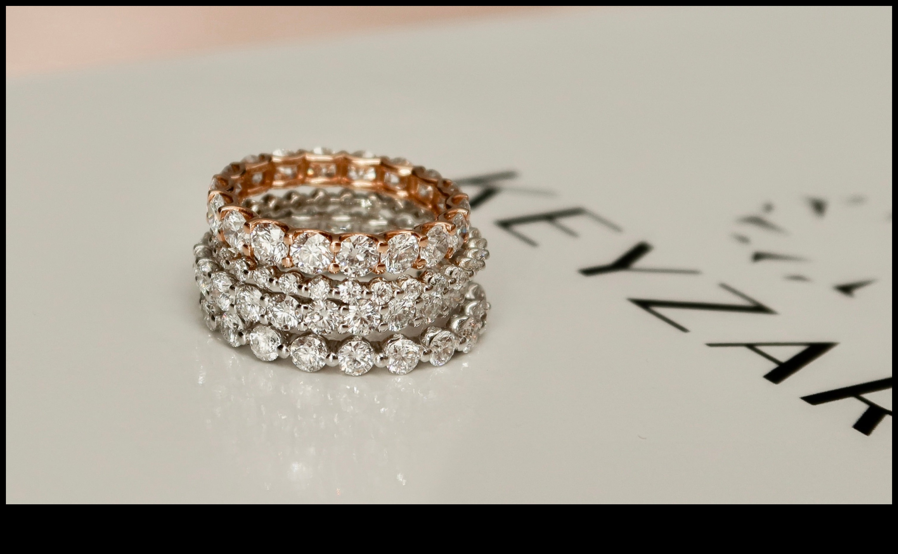 Eternal Elegance Ανακαλύψτε την τέχνη πίσω από τα διαχρονικά δαχτυλίδια μας. 4 Eternal Elegance: Ανακαλύψτε την τέχνη στα διαχρονικά δαχτυλίδια μας