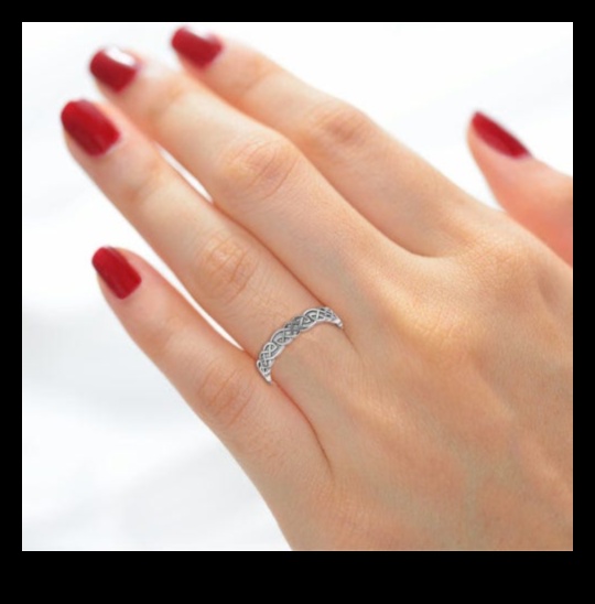 Eternal Elegance Ανακαλύψτε την τέχνη πίσω από τα διαχρονικά δαχτυλίδια μας. 3 Eternal Elegance: Ανακαλύψτε την τέχνη στα διαχρονικά δαχτυλίδια μας