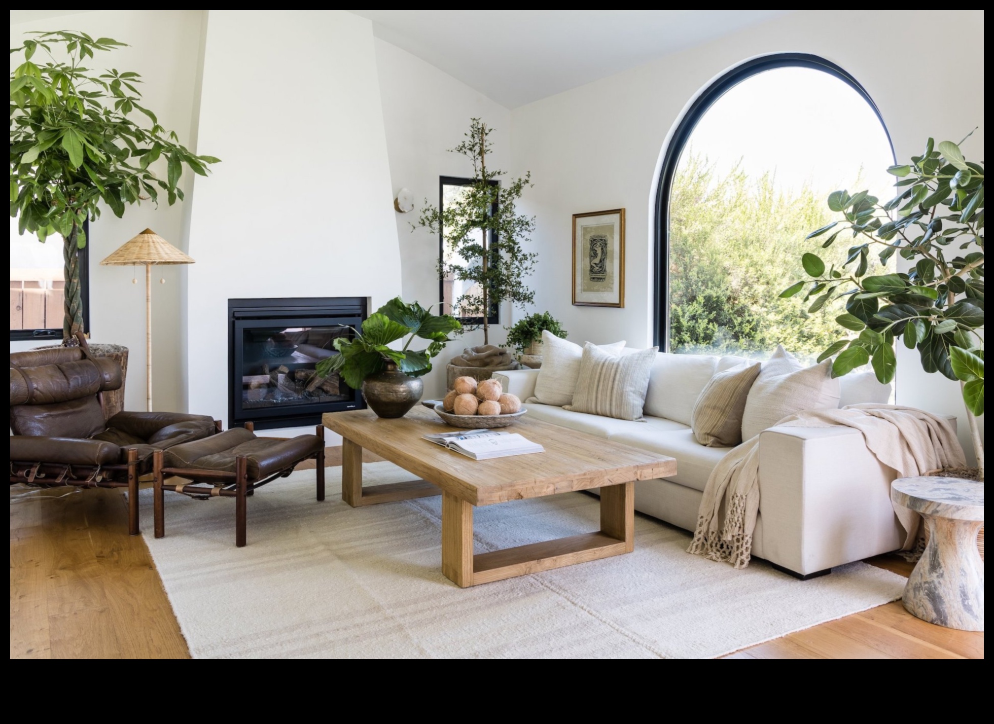 Πώς μπορώ να ενσωματώσω μοντέρνα ιαπωνική διακόσμηση σαλονιού για Zen Serenity;