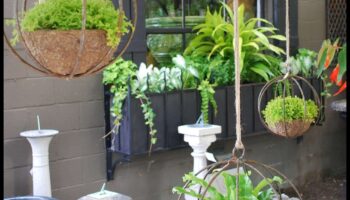 Μπορείτε να προτείνετε Boho Chic ιδέες διακόσμησης εξωτερικού κήπου με κρεμαστές ζαρντινιέρες;