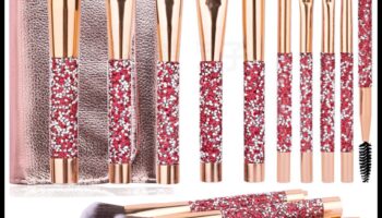 Glamorous Gems: Εξερευνώντας Εργαλεία Μακιγιάζ με Έντεχνα Κοσμήματα για τους λάτρεις της πολυτέλειας