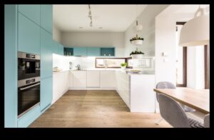 Ποιες είναι μερικές κομψές σκανδιναβικές ιδέες σχεδίασης για μια μοντέρνα κουζίνα;